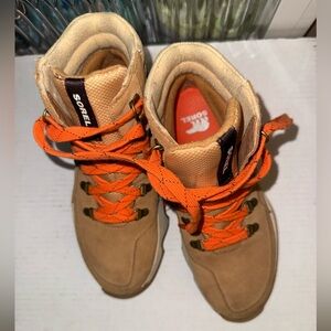 Sorel Women’s Suede Lace-Up Winter / Hiking Boots